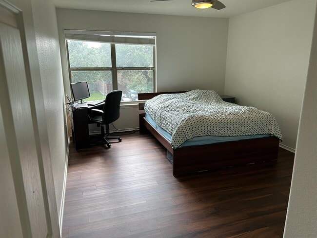 Building Photo - 608 Trail Dust Dr