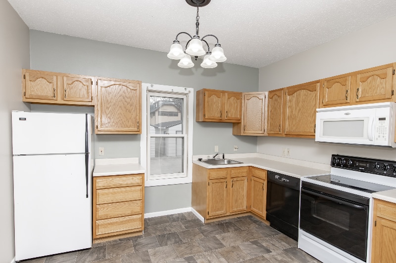 Building Photo - 344 6th Ave S