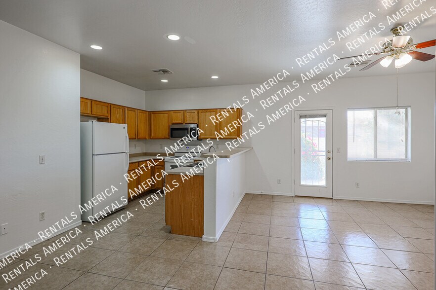 Building Photo - 6837 N 81st Dr