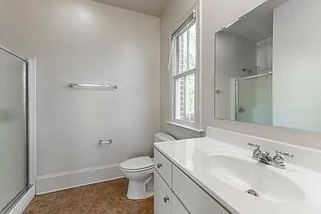 Building Photo - Beautiful 3bd 3bath home!