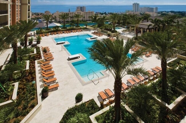 Building Photo - 550 Okeechobee Blvd