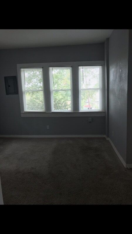 Building Photo - 802 Denver Blvd