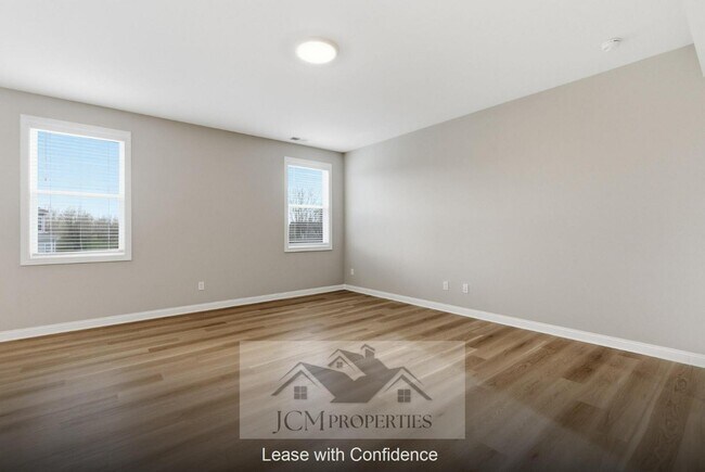 Building Photo - 113 Lambert Fld