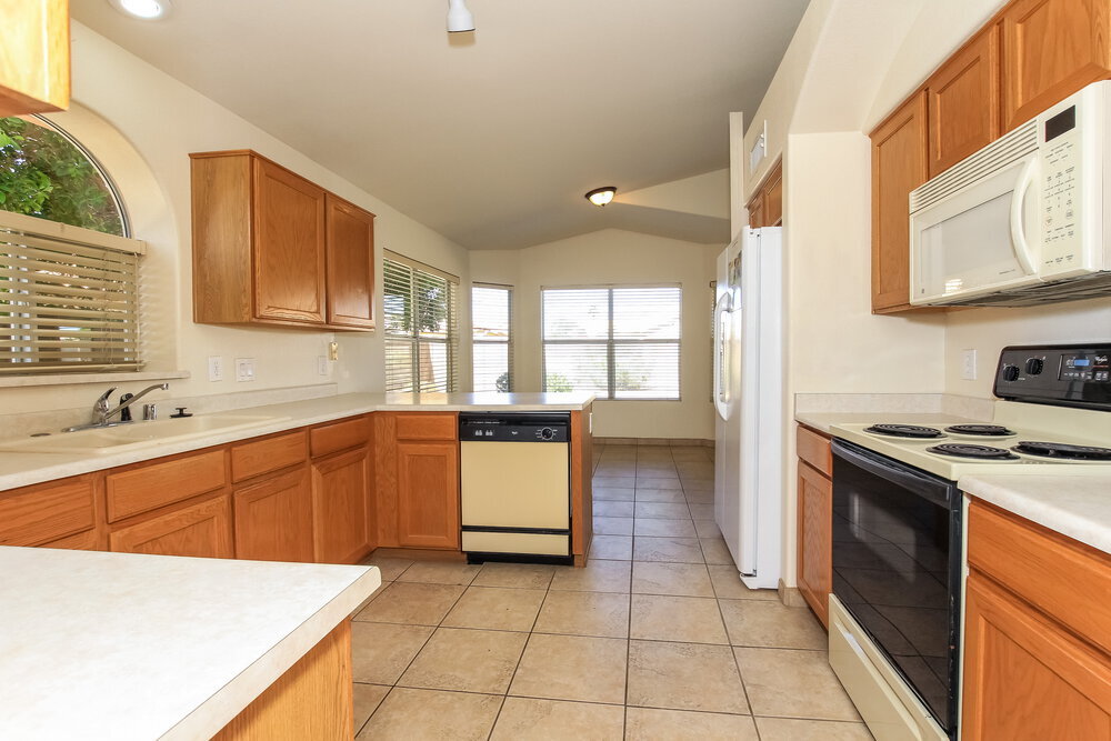 Building Photo - 9960 W Runion Dr