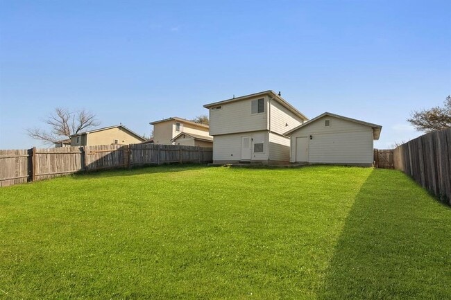 Building Photo - 12022 Lima Dr