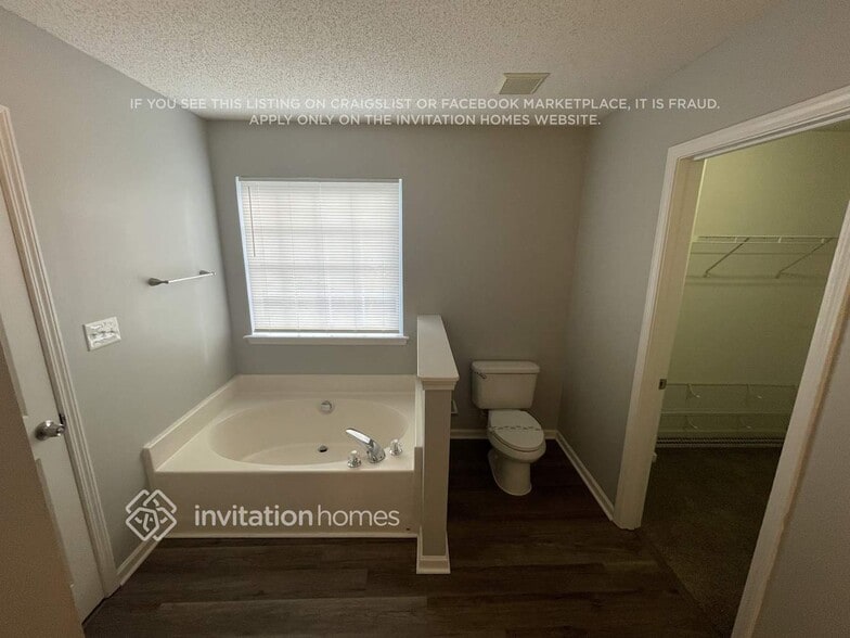 Building Photo - 5345 Kim St SW