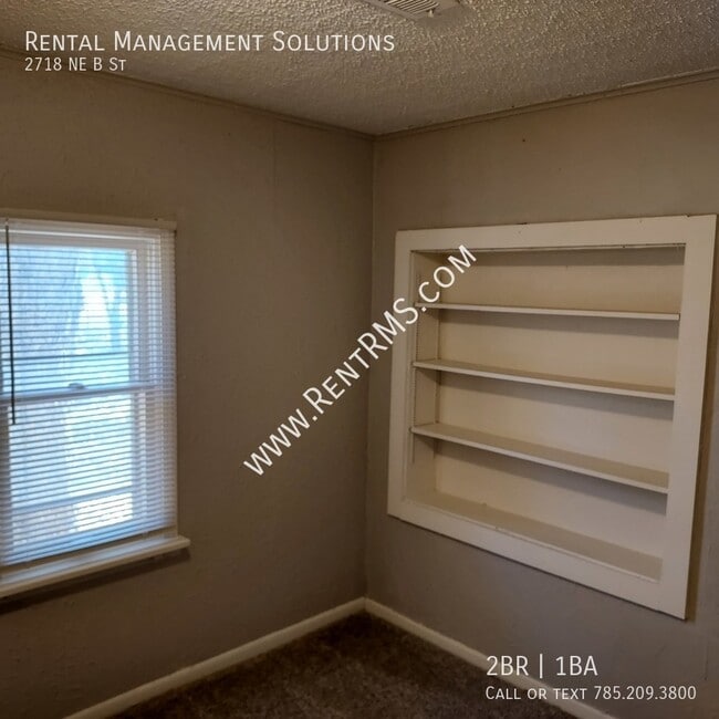 Building Photo - 2718 NE B St