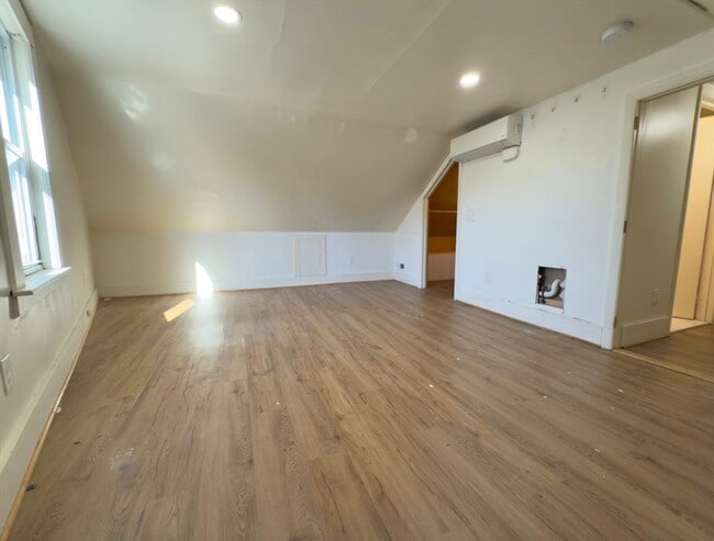 Building Photo - 112 South St