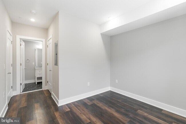 Building Photo - 45 W Haines St