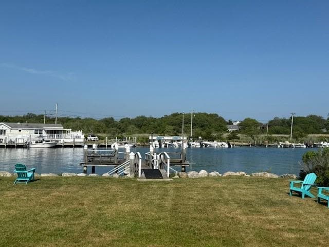 Building Photo - 33 BREACH Drive UNIT Front