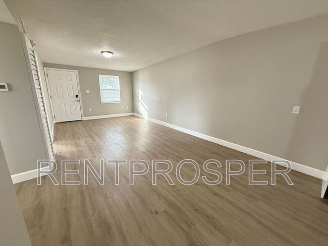 Building Photo - 39 N Ortman Dr