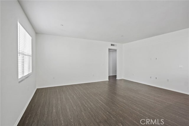 Building Photo - 524 S Anaheim Blvd