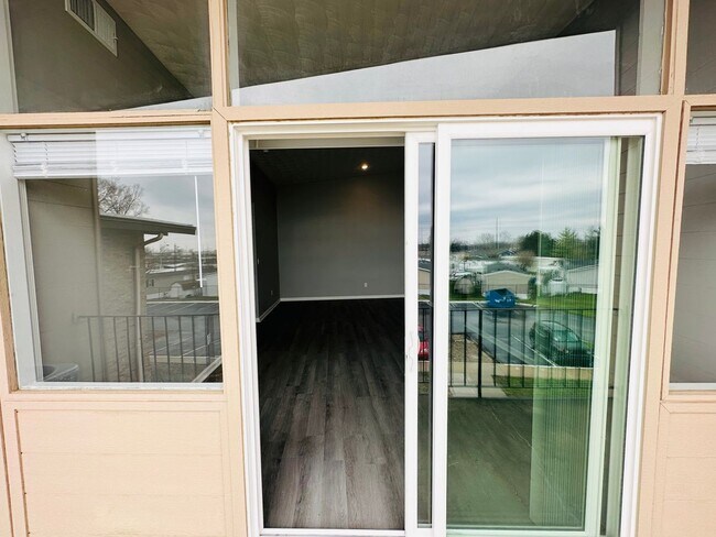 Interior Photo - Bellagio Living I