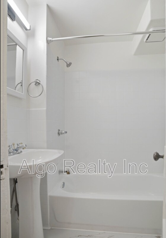 Building Photo - 308 E 39th St