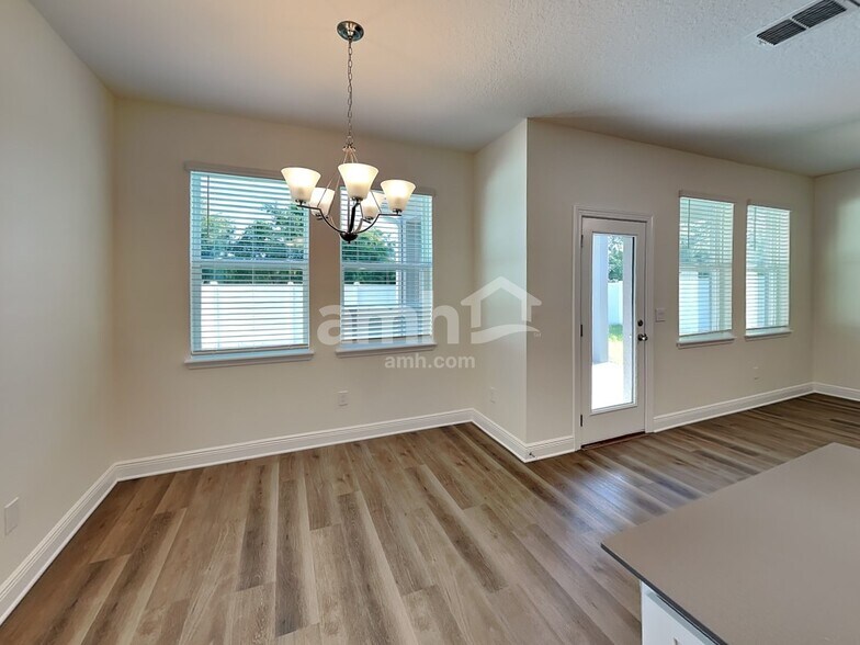 Building Photo - 1044 Heavenly Dr