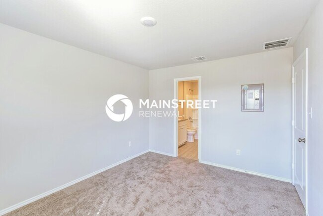 Building Photo - 3 Bedroom Pet-Friendly Home in San Antonio...