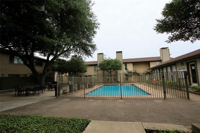 Building Photo - 10650 Steppington Dr
