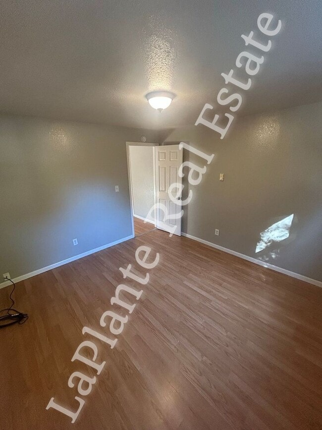 Building Photo - 4105 Walker Ave