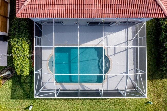 Building Photo - 801 Tanglewood Cir