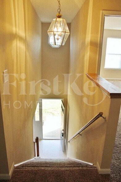 Building Photo - 7626 Stockard St