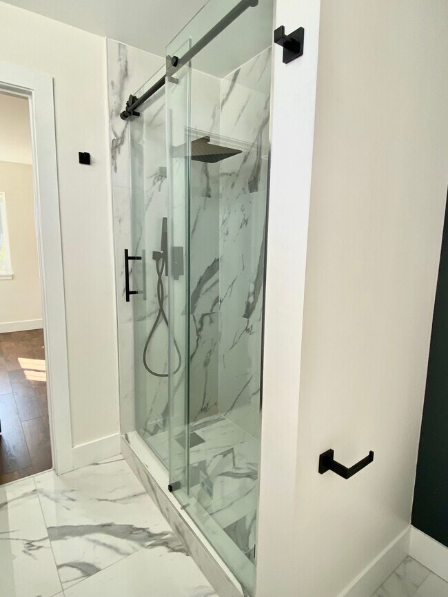 Building Photo - 2251 38th Ave