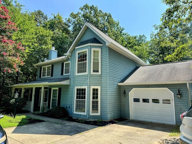 Primary Photo - Beautiful Colonial Home