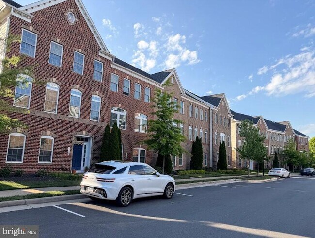 Building Photo - 13723 Neil Armstrong Ave