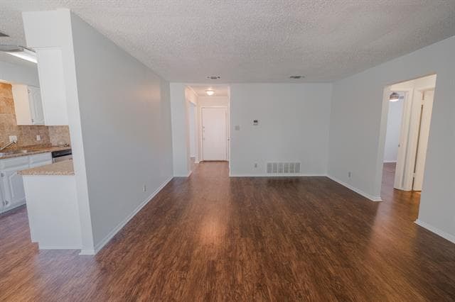 Building Photo - 1108 Delta Ct