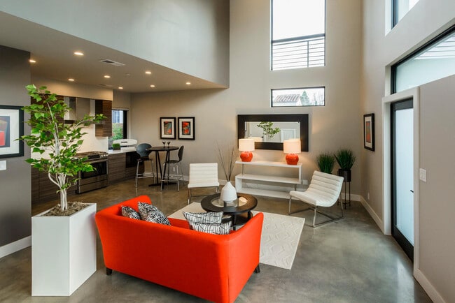 Building Photo - 668 N El Camino Real