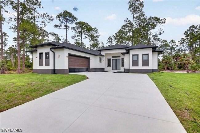 Building Photo - 1206 Moore Ave