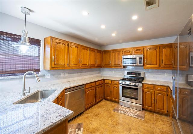 Building Photo - 2508 Chamberlain Dr