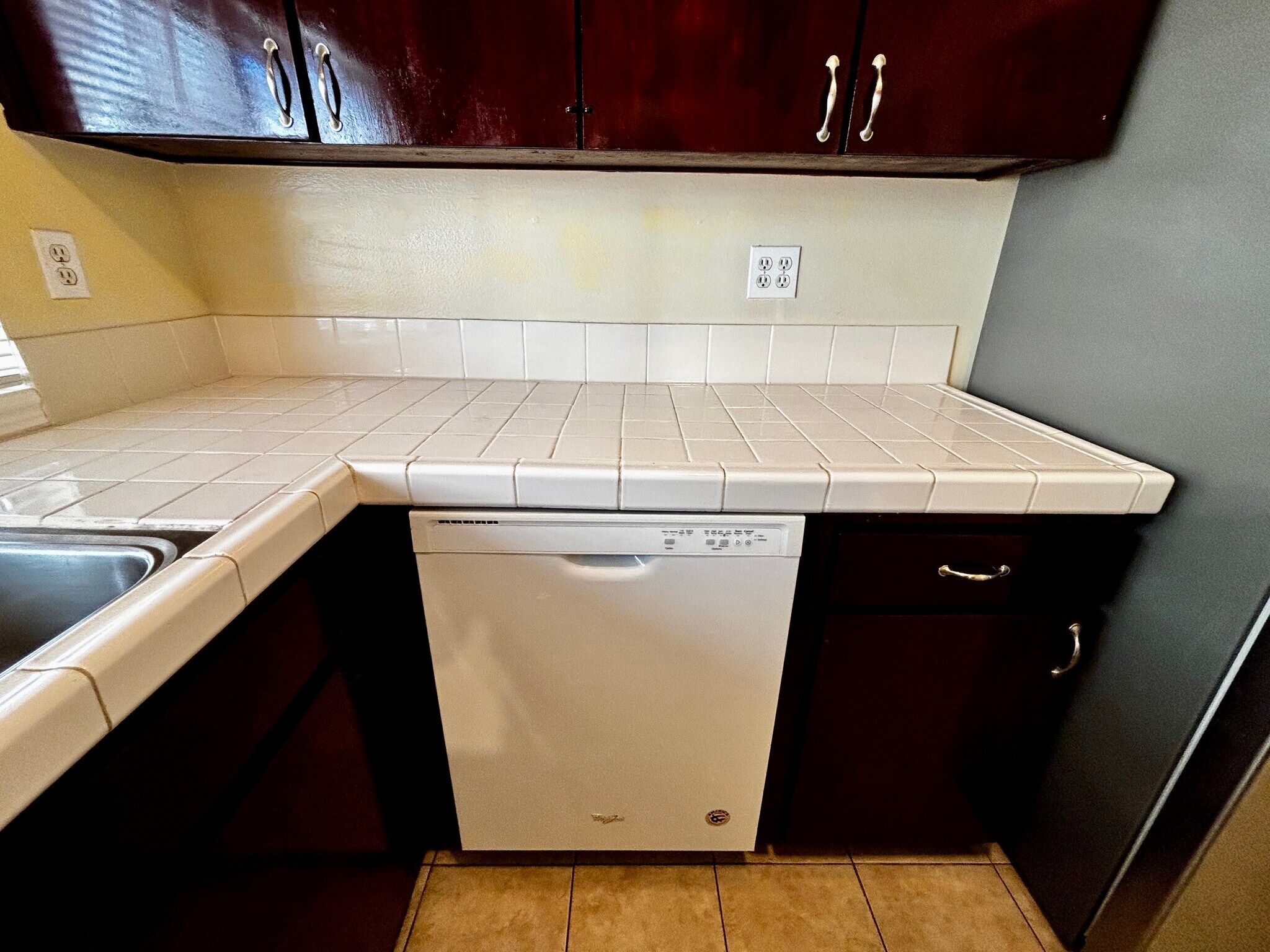 Building Photo - 1601 Via Mirada