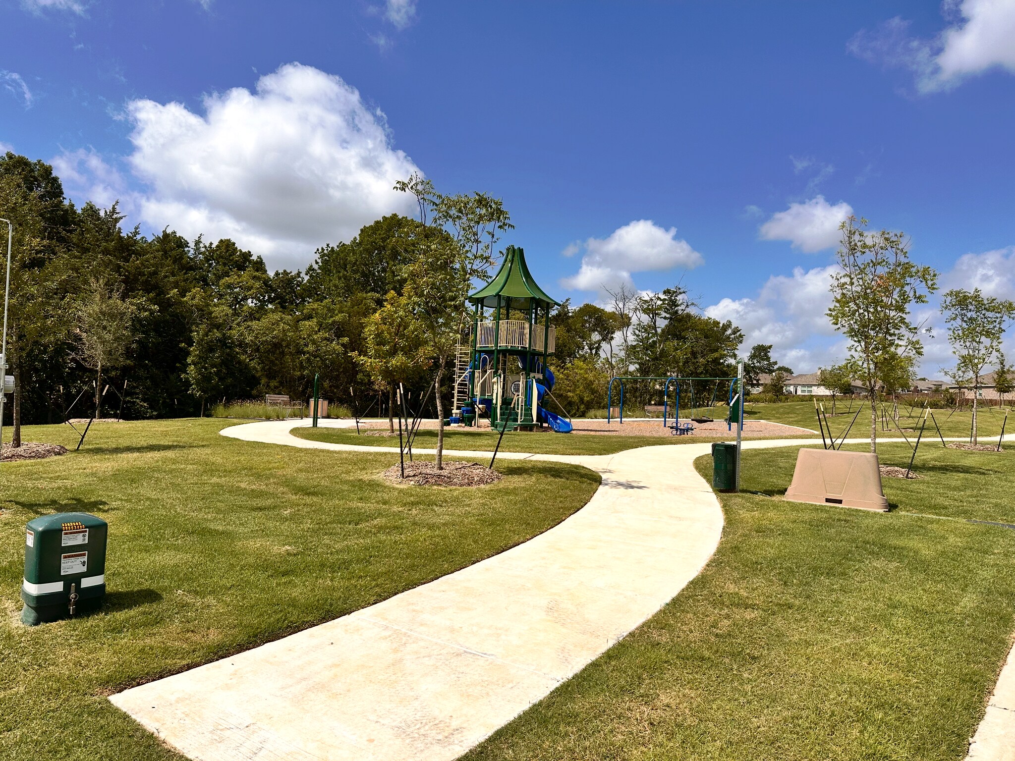 Building Photo - 2217 Dunbar Dr