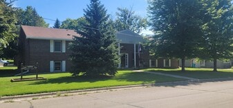 Building Photo - 1515 N Elm Ave