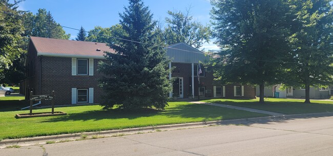 Building Photo - 1515 N Elm Ave