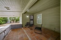 Building Photo - Beautiful historic home only minutes from downtown