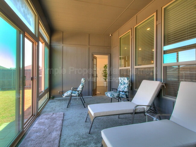 Building Photo - 18008 Jimenez Dr