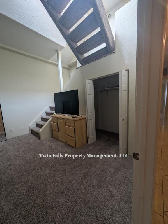 Building Photo - 917 Main St