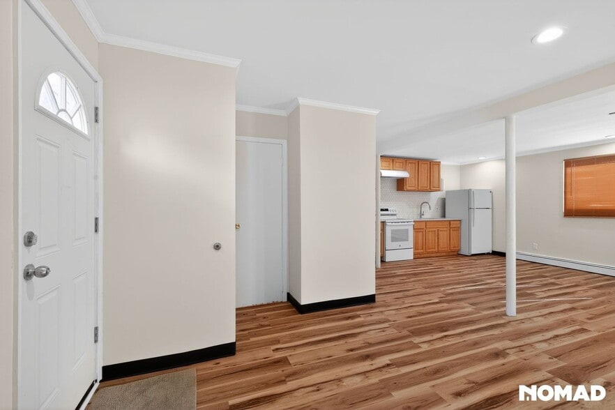 Building Photo - 12 Talman Pl