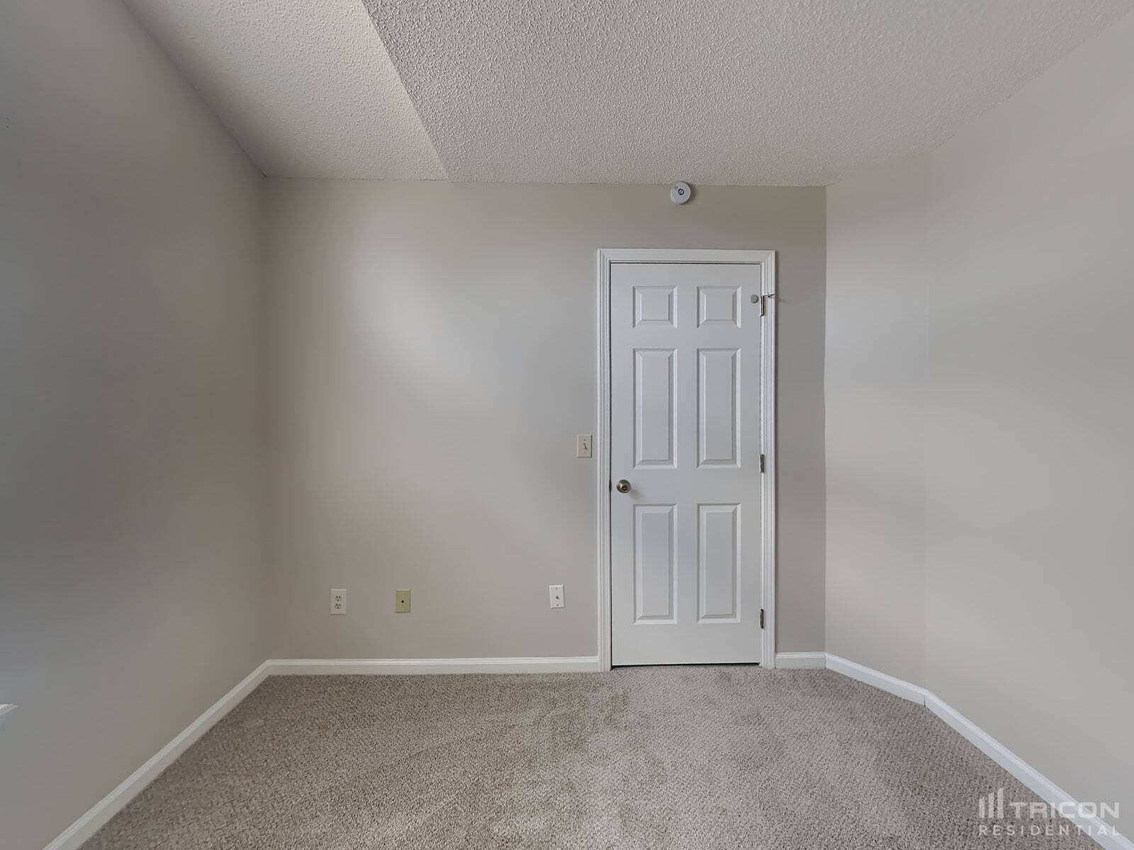 Building Photo - 8163 Teaticket Dr