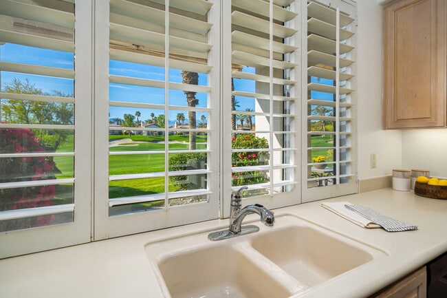 Building Photo - 149 Rainbird Cir