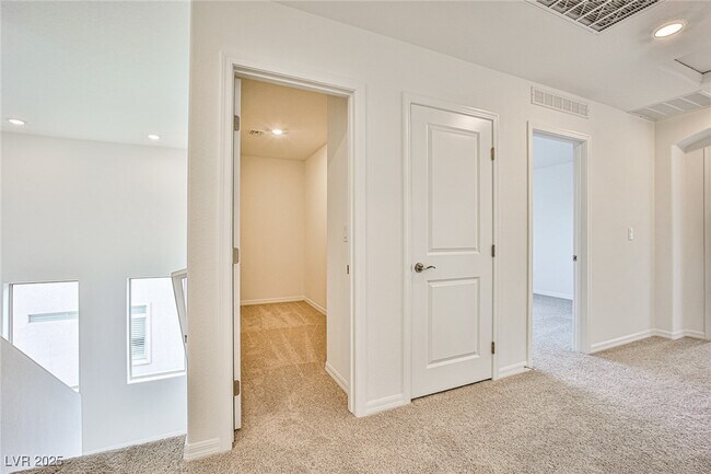 Building Photo - 7412 Legacy Pt St
