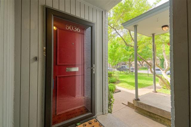 Building Photo - 5036 Lahoma St