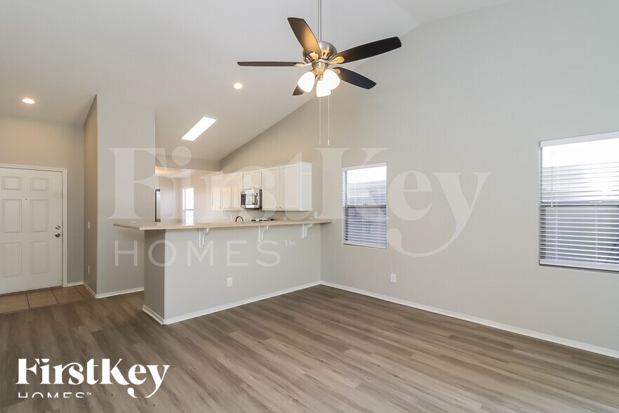 Building Photo - 7209 S 45th Ave