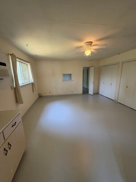 Building Photo - 2305 Bois D Arc St