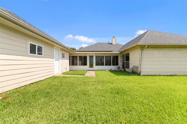 Building Photo - 7919 Quail Meadow Dr