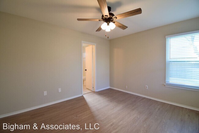 Building Photo - 3 br, 2 bath House - 12700 Lasalle Dr