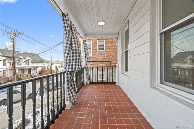 Building Photo - 38 Fairview Ave