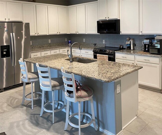 Building Photo - 5616 Las Lomas Ln