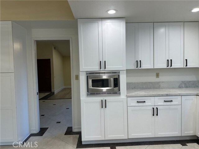 Building Photo - 2124 Wildwood Ct